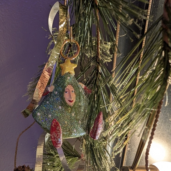 Set of 4 Dept. 56 Christmas Kringles Placecard Holders - 4 Different Designs - Picture 12 of 16